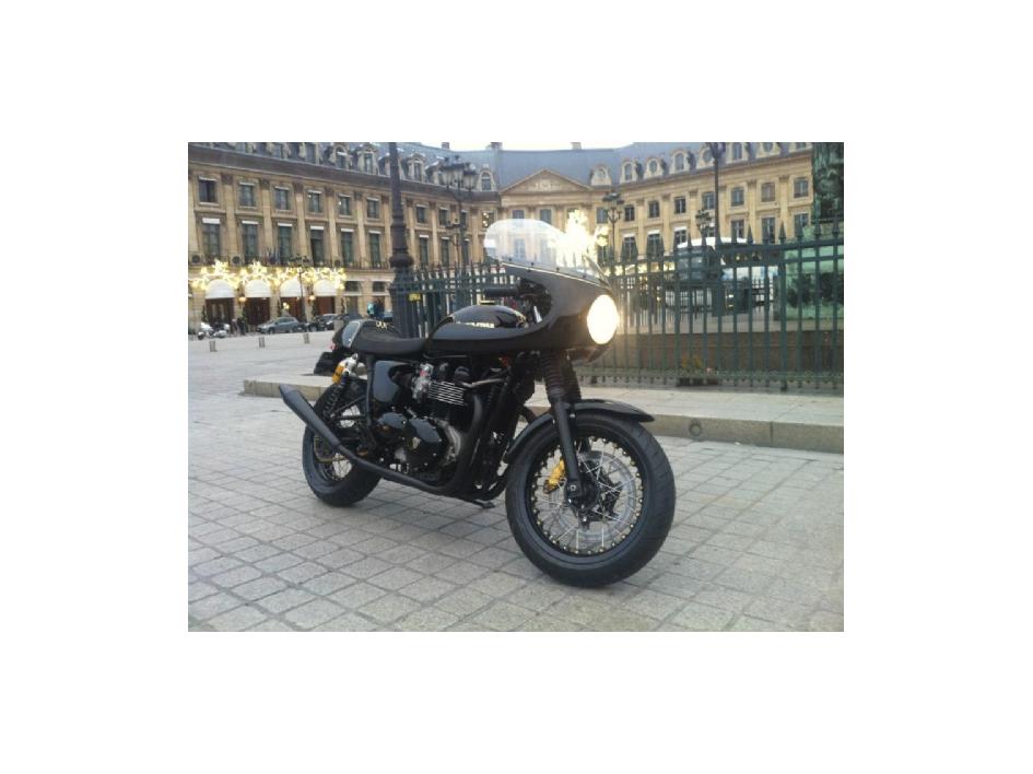 THRUXTON CAFE RACER